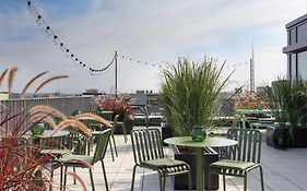 Basecamp Hotel